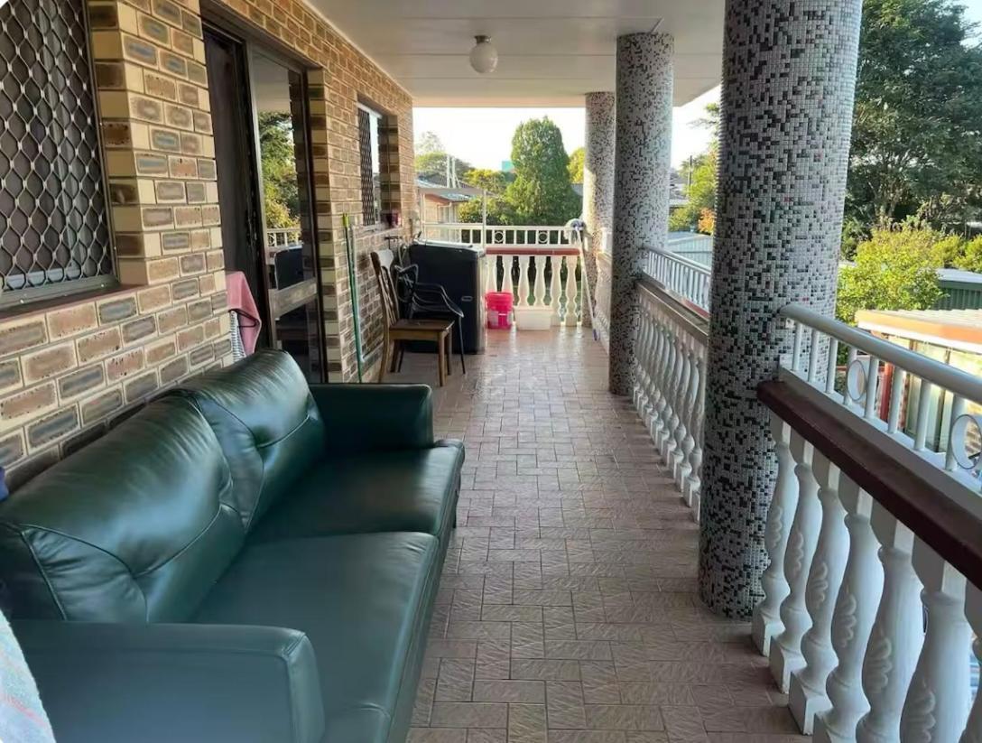 Mains Rd 超大4人带厨房卫浴办公 M1 Brisbane