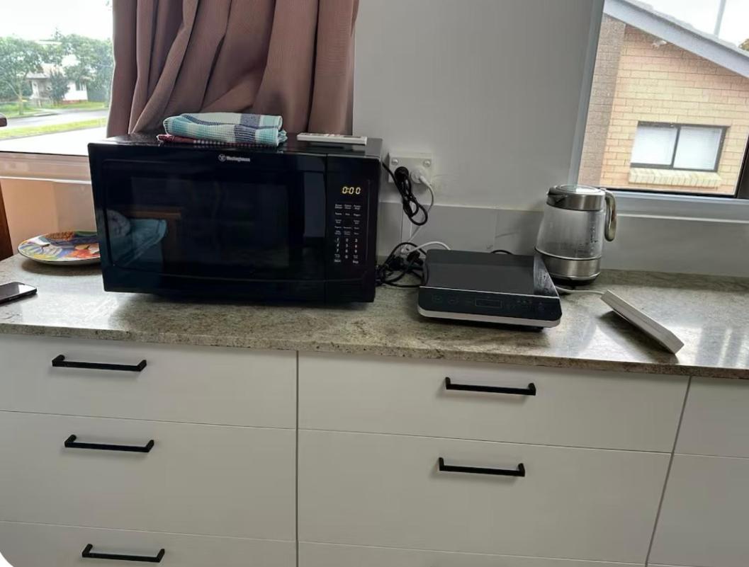 Mains Rd 超大4人带厨房卫浴办公 M1 Homestay