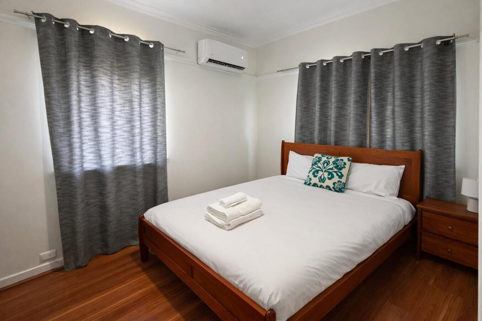 Entire House Walk To South Bank Mater Holiday home