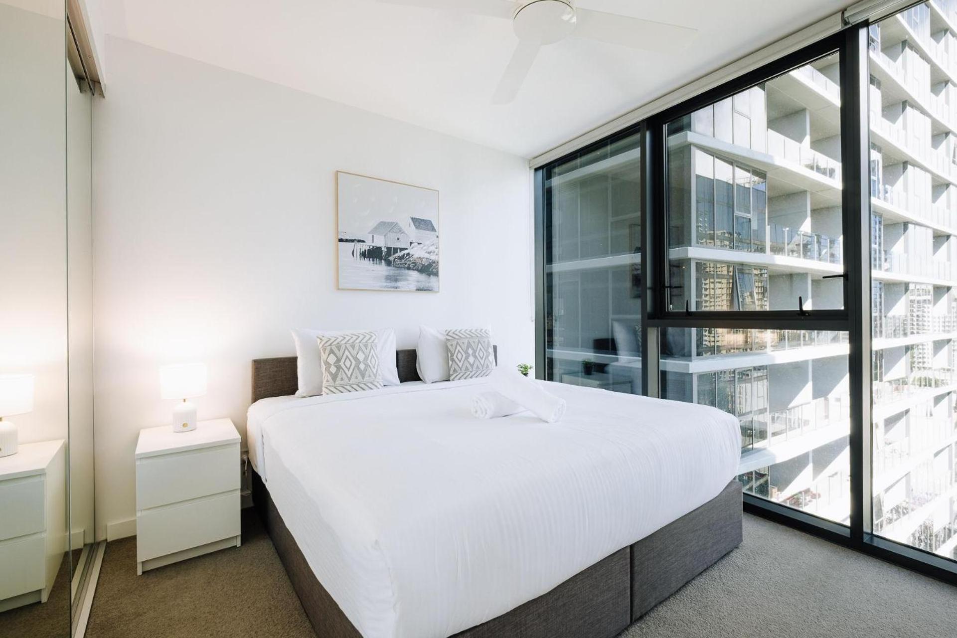 Skyline Serenity 2br With River & Views