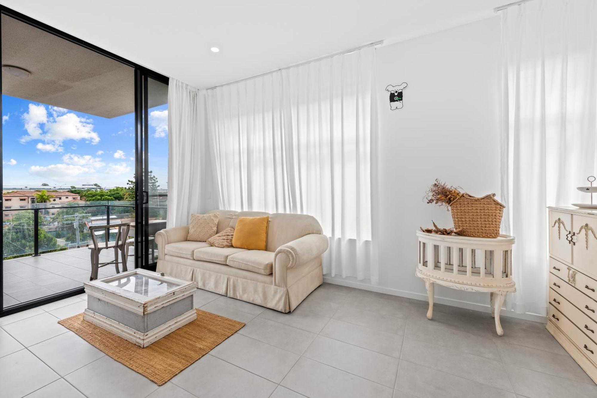 Khandalla * Brisbane