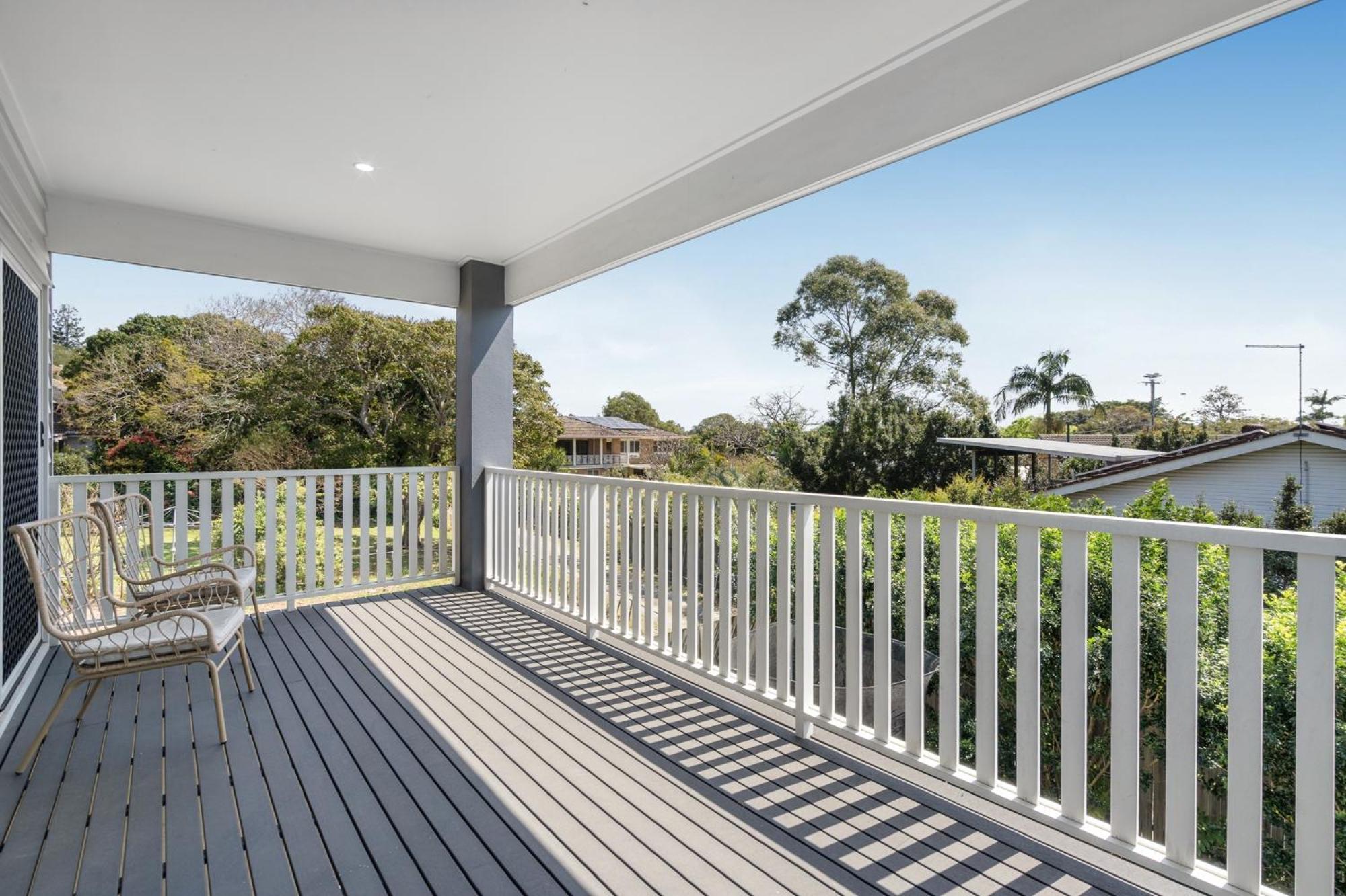 Family-friendly House With Courtyard Retreat *