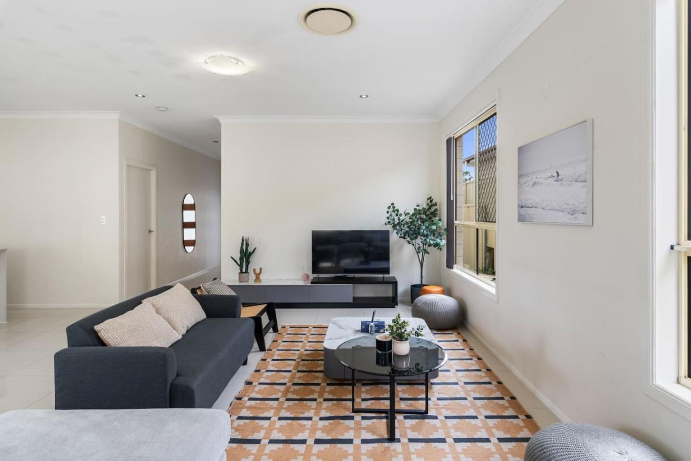 Spacious 4br Family In Inala Quiet Street Holiday home *