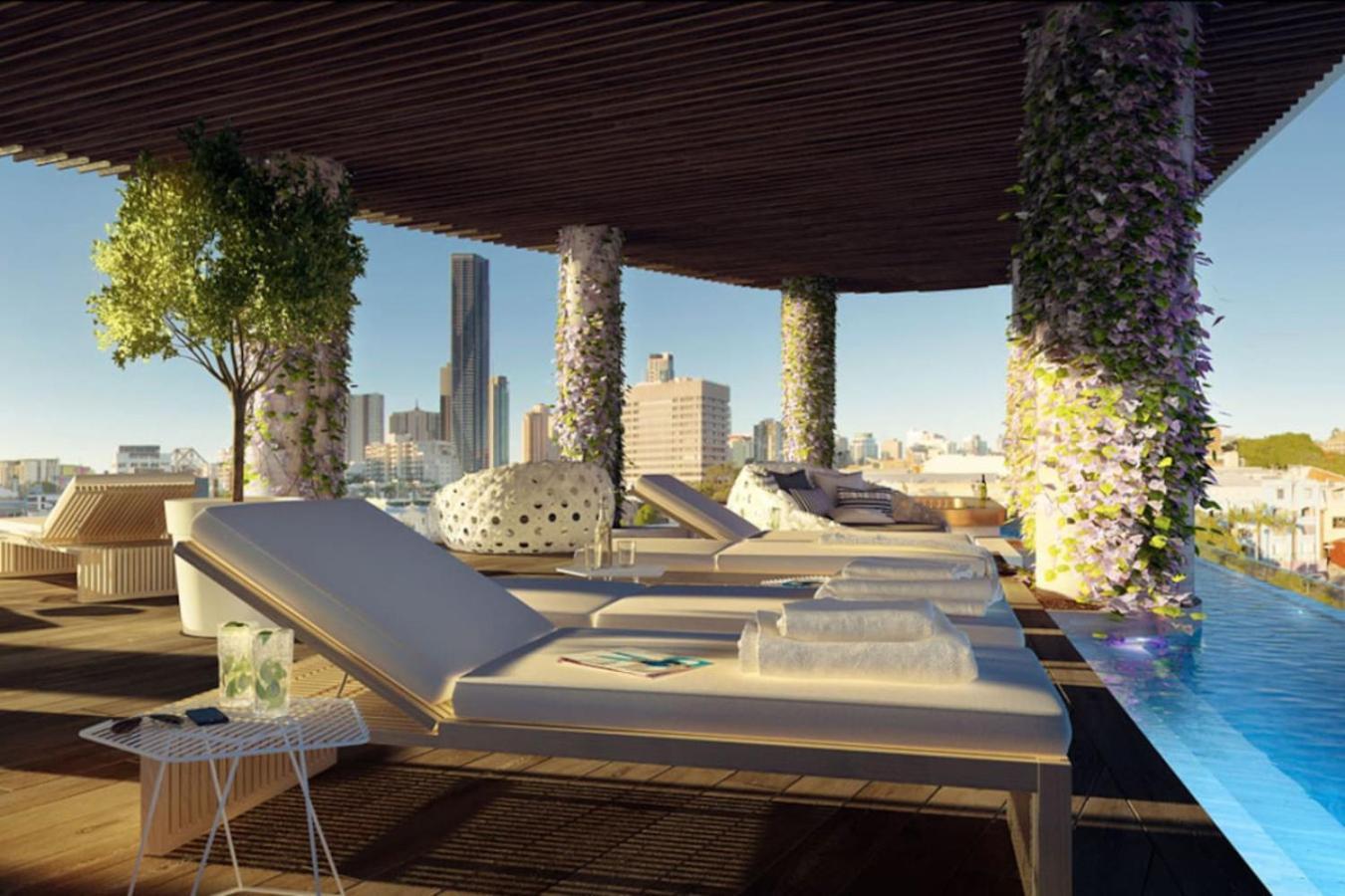 Modern Skyline 3br With Pool Gym And Tub Holiday home *