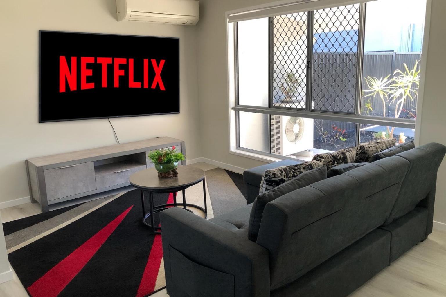 3 Bedroom Fully Renovated Away From Holiday home