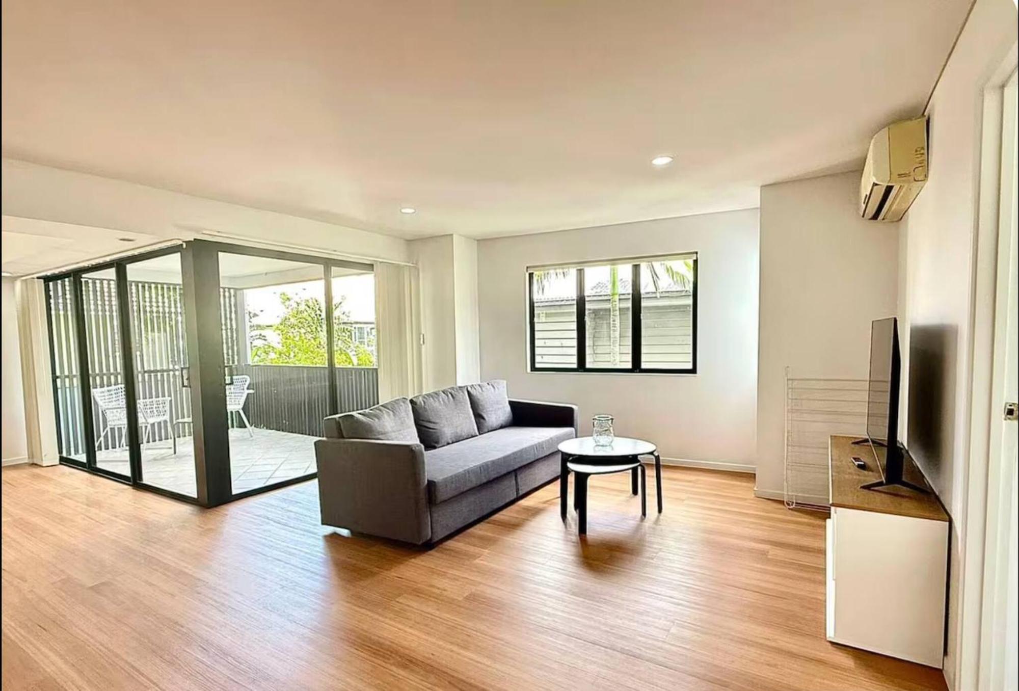 3br, 2 Baths - Stylish In Kangaroo Point Holiday home