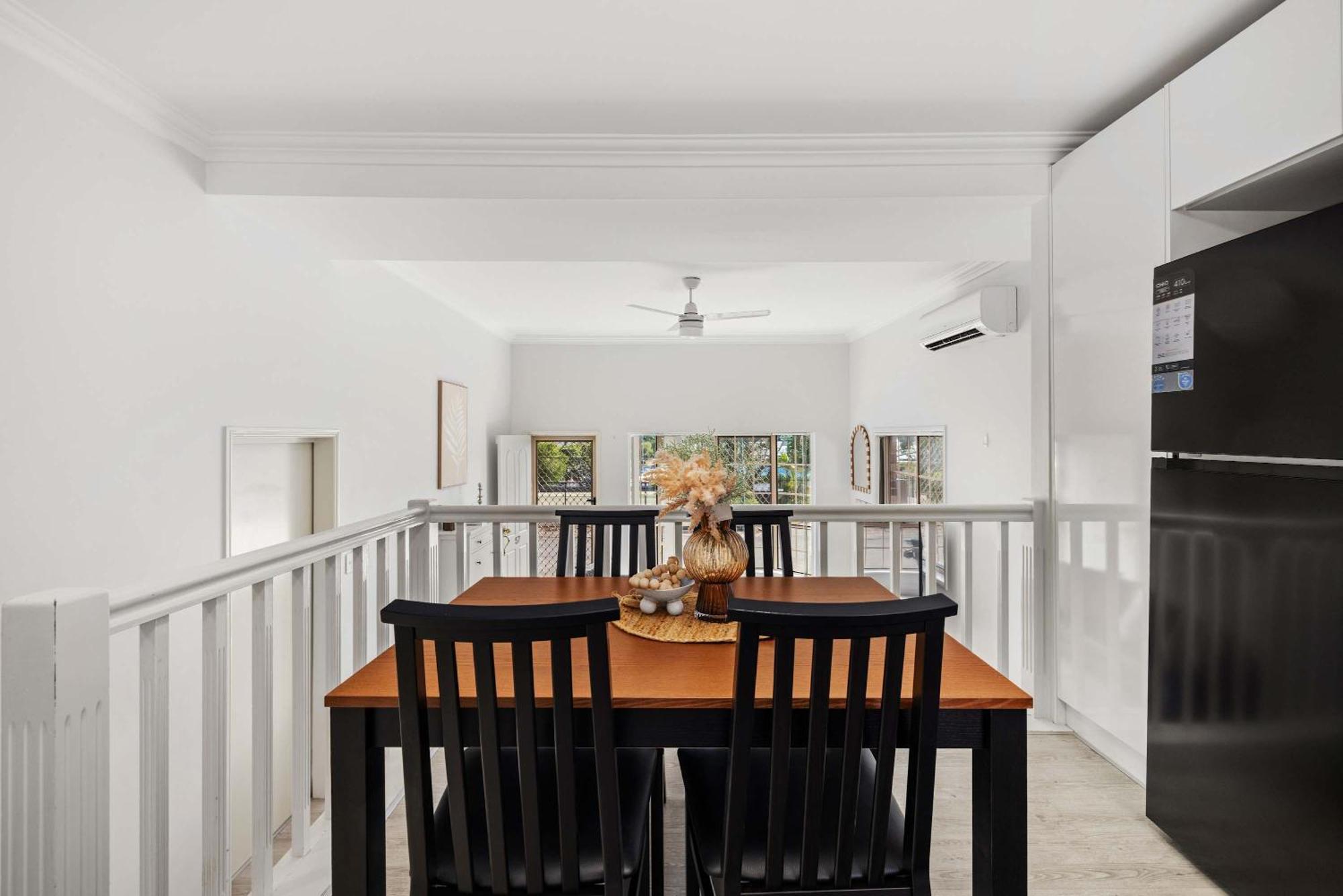 Pool & Tennis Court 3br Bright Mt Gravatt Retreat * Brisbane