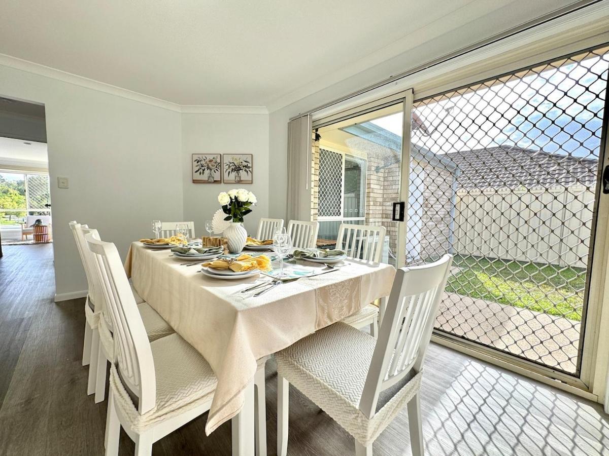 Serene 4br Family Retreat - Near Shops & Highways Brisbane