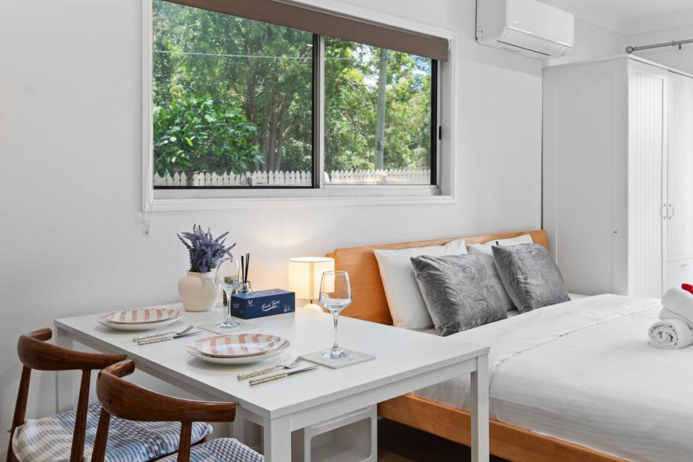 1br Walk To Westfield For Solo Holiday home *