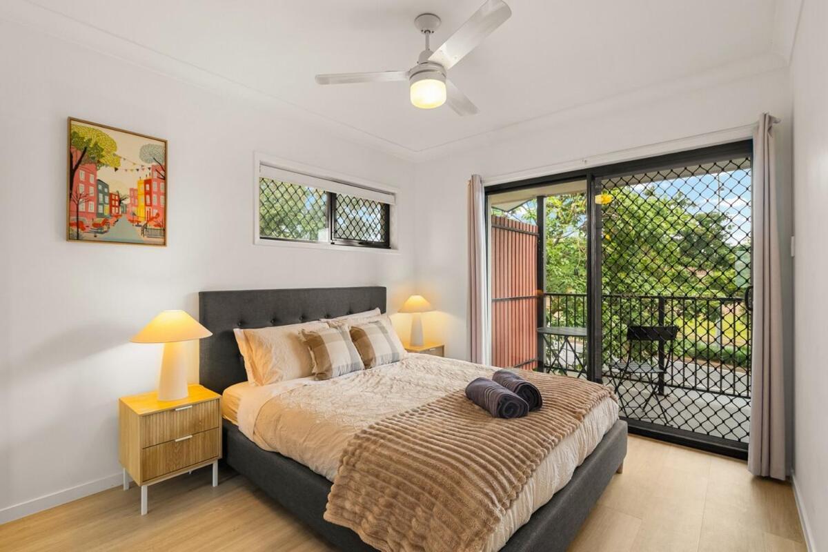 1em Abnb-style 5br, 2 Parking-patio, 5 Mins To Westfield * Brisbane