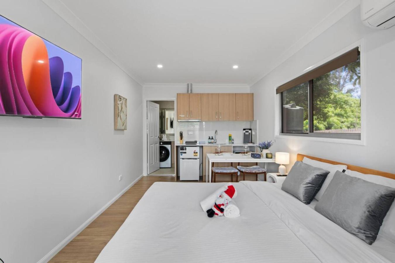 1br Walk To Westfield For Solo Brisbane