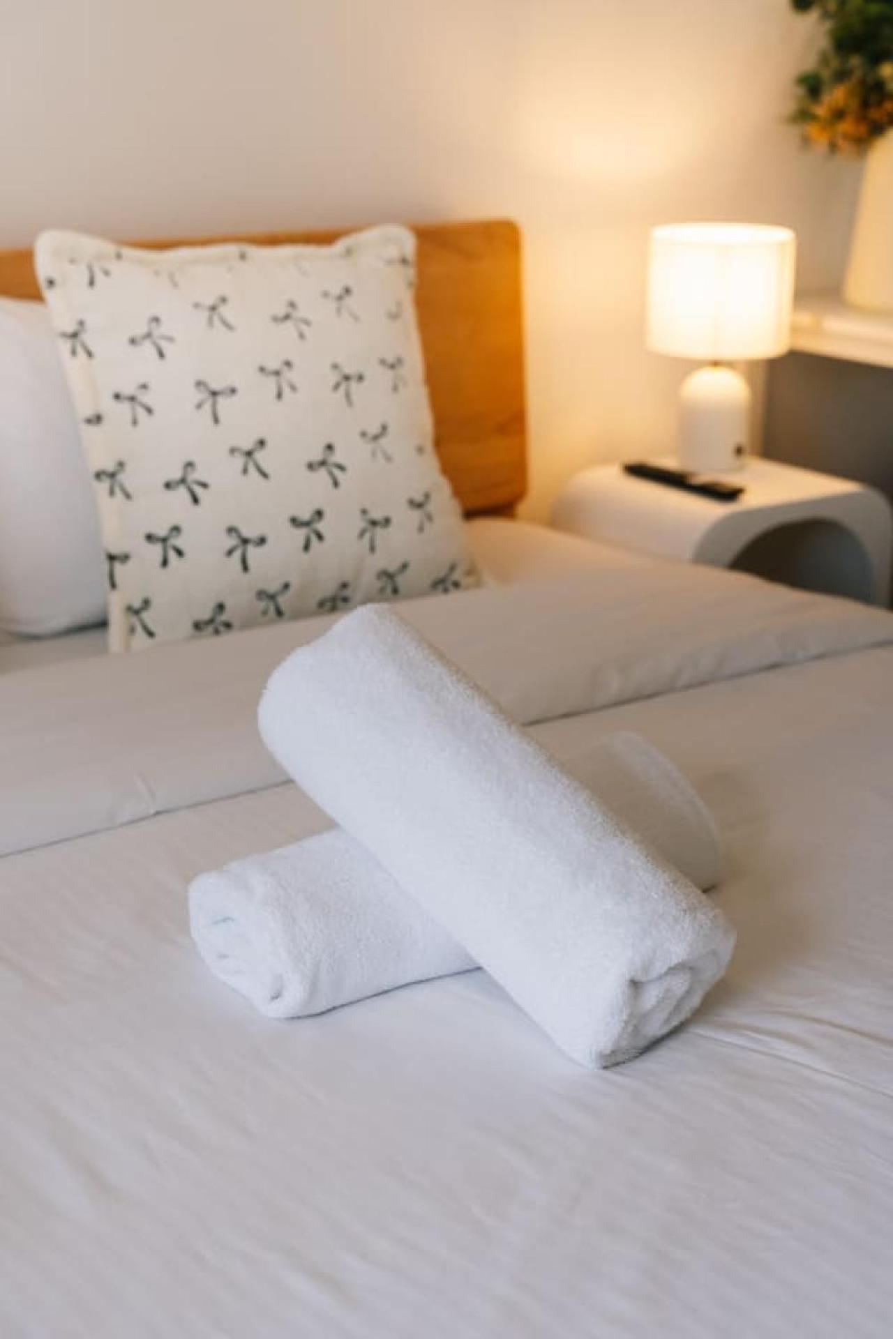 Walk To Westfield For Solo Traveler Holiday home *