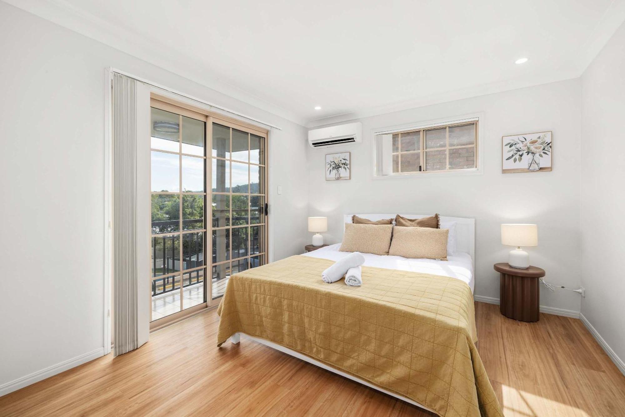 Holiday home Pool & Tennis Court 3br Bright Mt Gravatt Retreat *