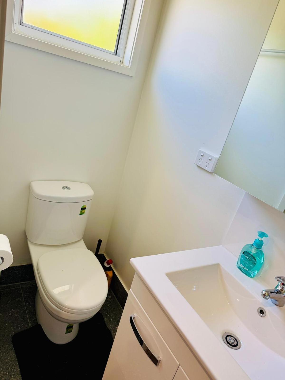 Homestay Stayeazy Brisbane