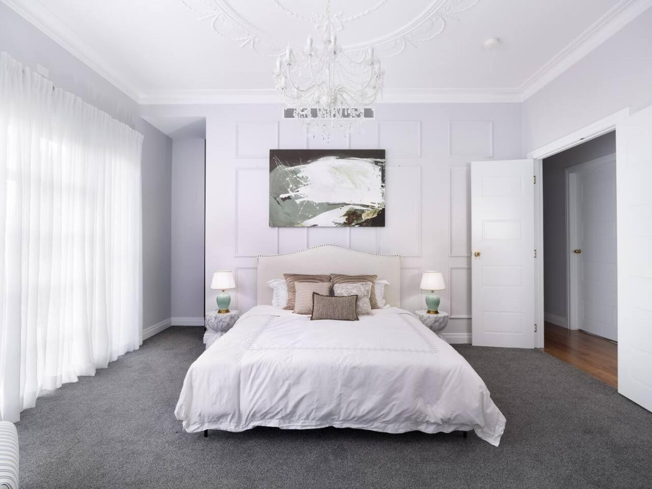 6mil Luxe Hilltop 6 Bedroom Heritage Mansion