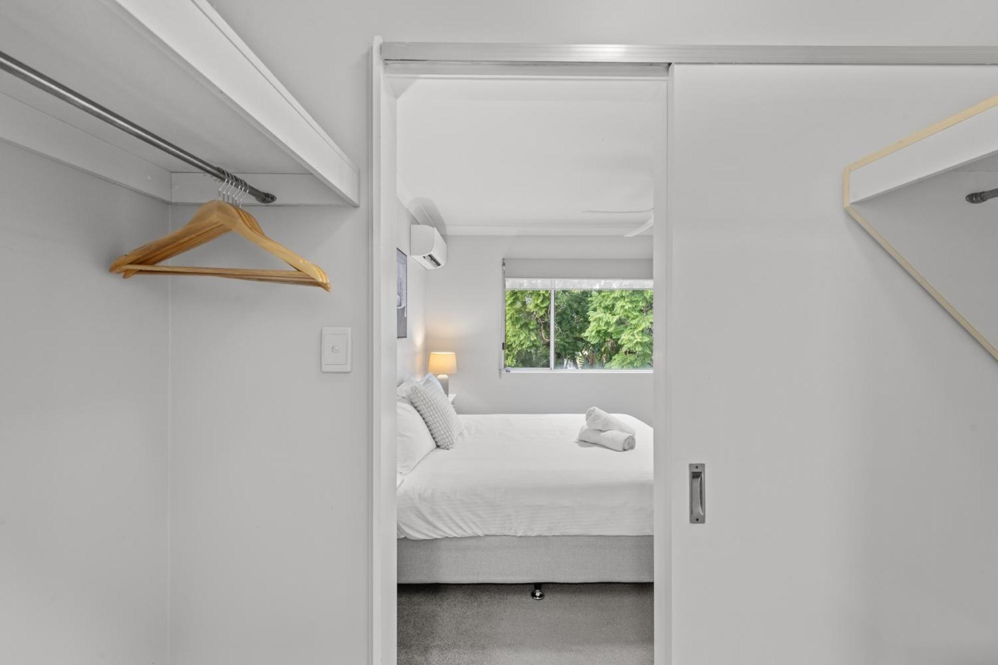 Stylish Townhouse In Ascot With Modern Interiors Holiday home *