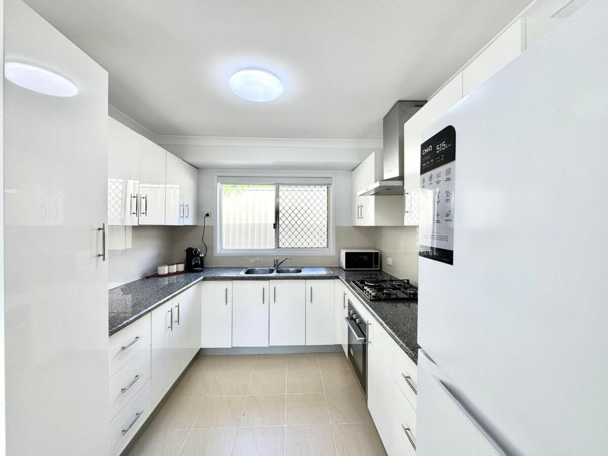 Holiday home Serene 4br Family Retreat - Near Shops & Highways