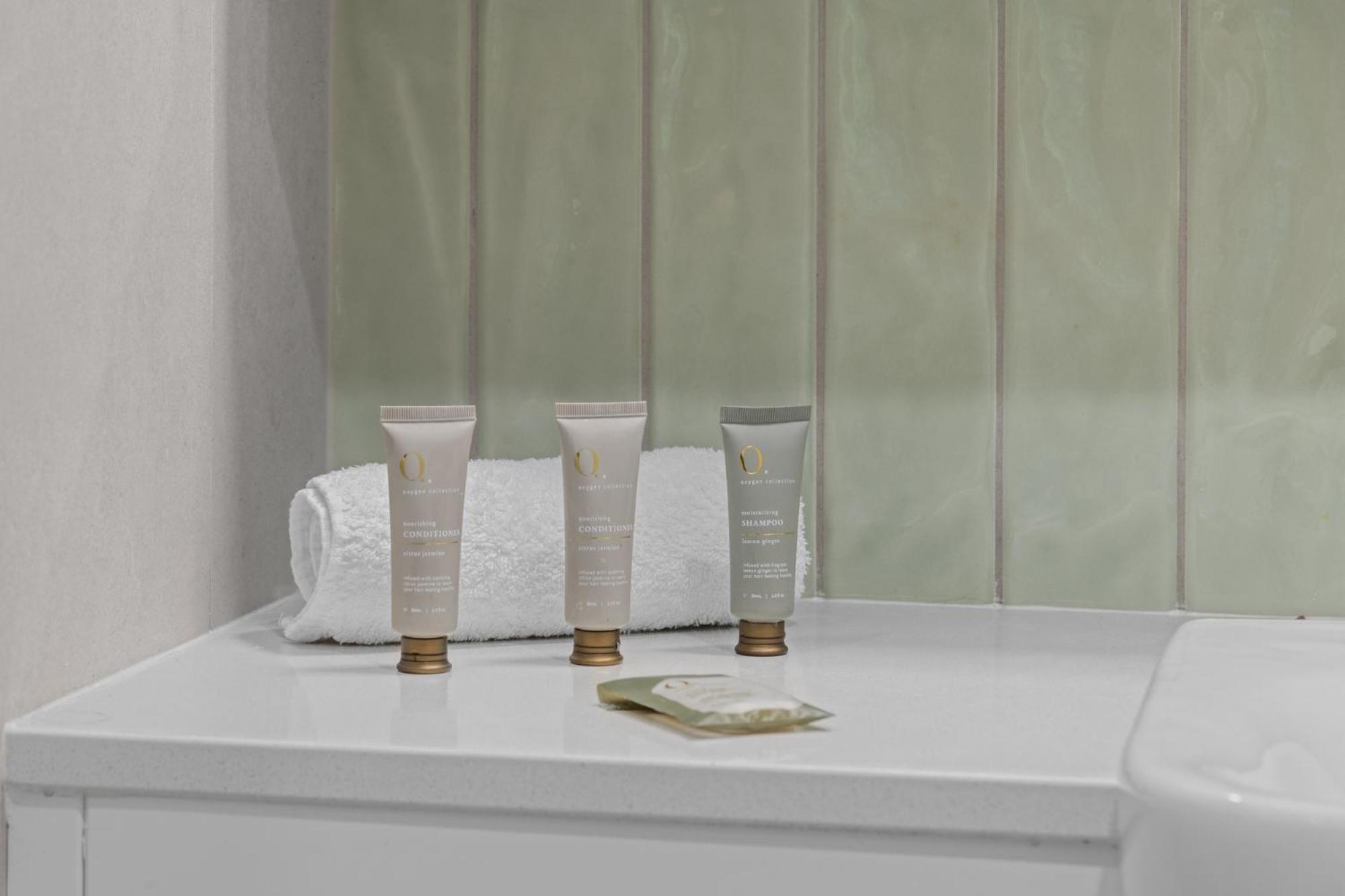 Holiday home Stylish Townhouse In Ascot With Modern Interiors *