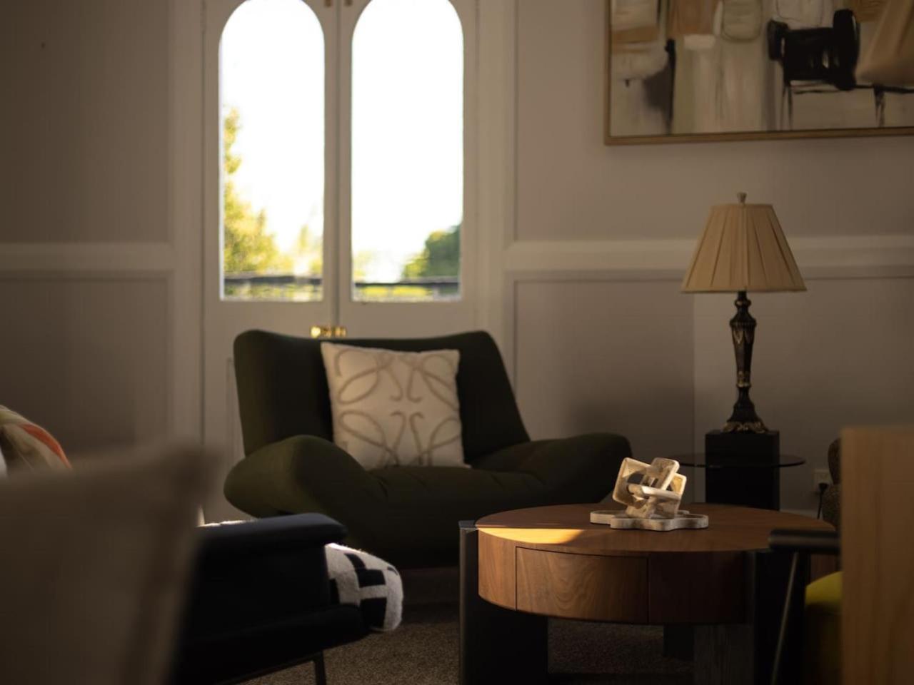 6mil Luxe Hilltop 6 Bedroom Heritage Mansion Holiday home