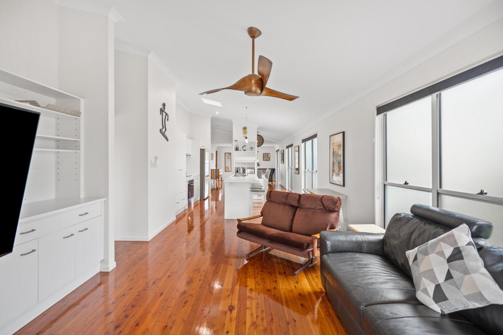Bright 3-bed In Leafy Annerley