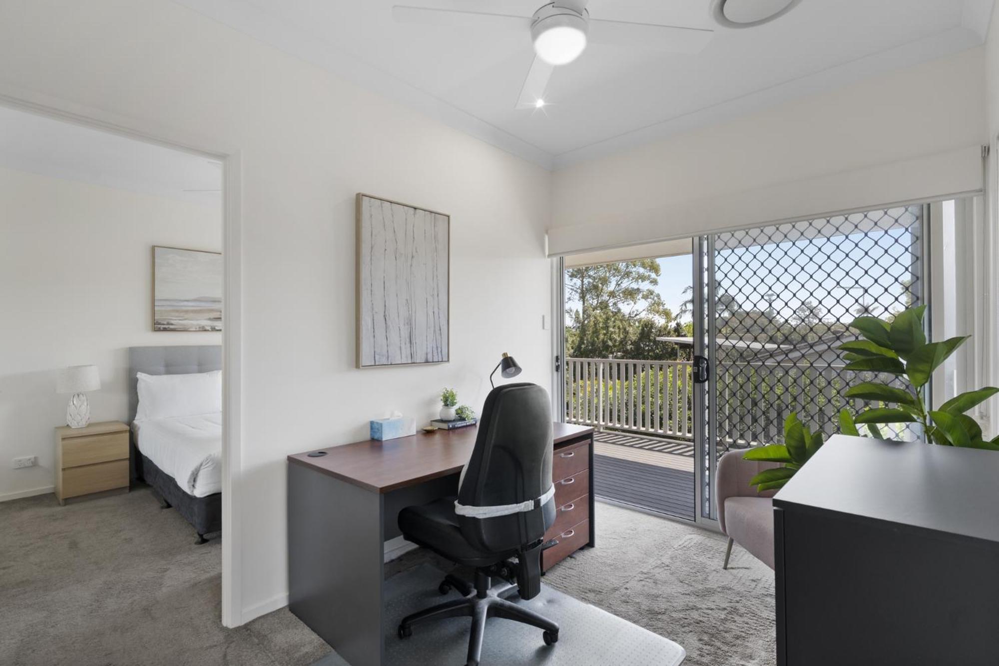 Holiday home Family-friendly House With Courtyard Retreat *