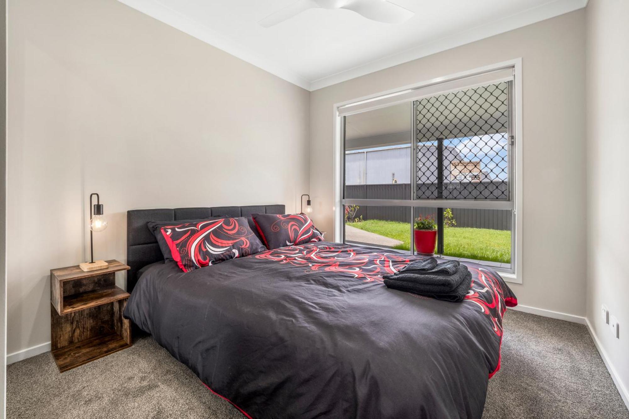 Holiday home 3 Bedroom Fully Renovated Away From