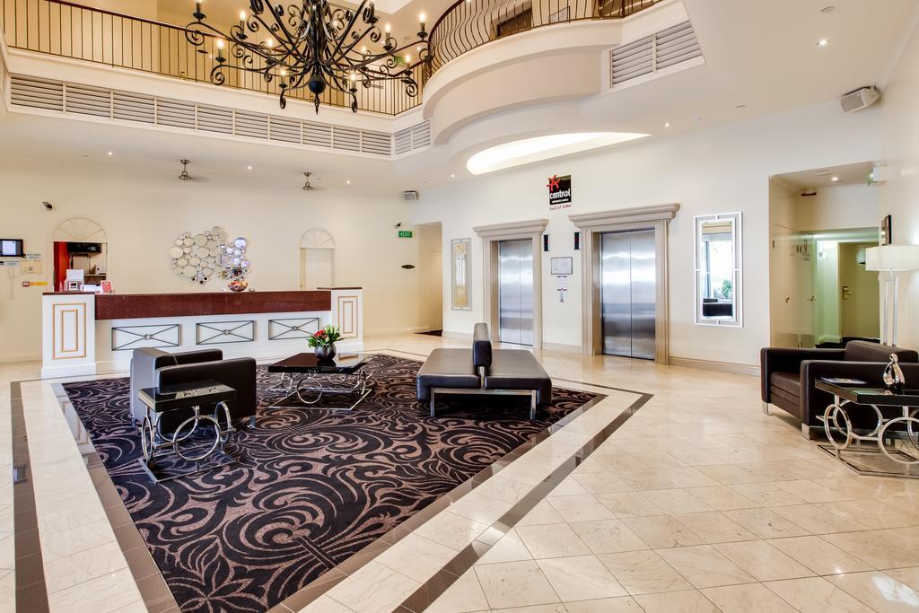 Central Cosmo 4*