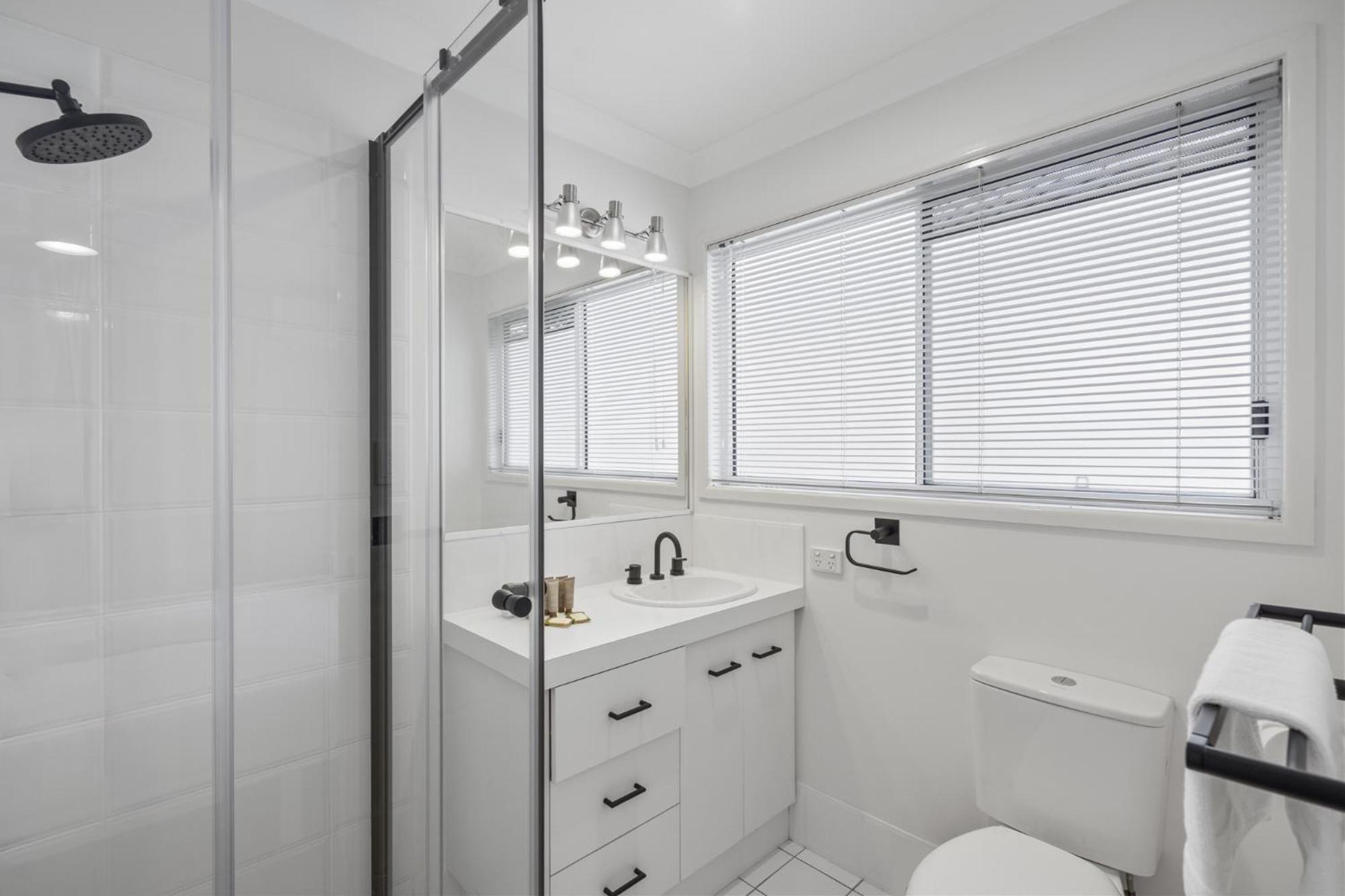 Bright 3-bed In Leafy Annerley *