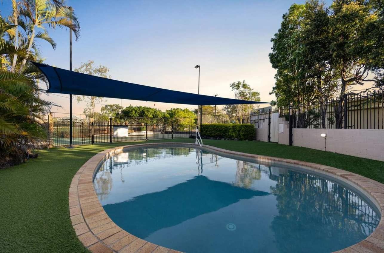Holiday home Pool & Tennis Court 3br Bright Mt Gravatt Retreat Brisbane