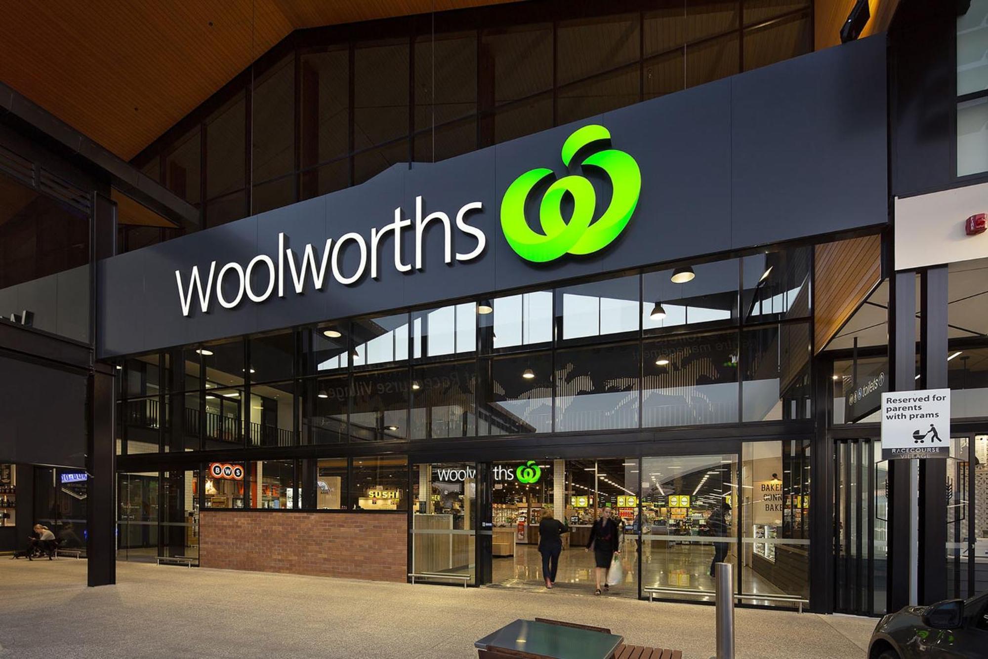 Stylish Townhouse In Ascot With Modern Interiors *