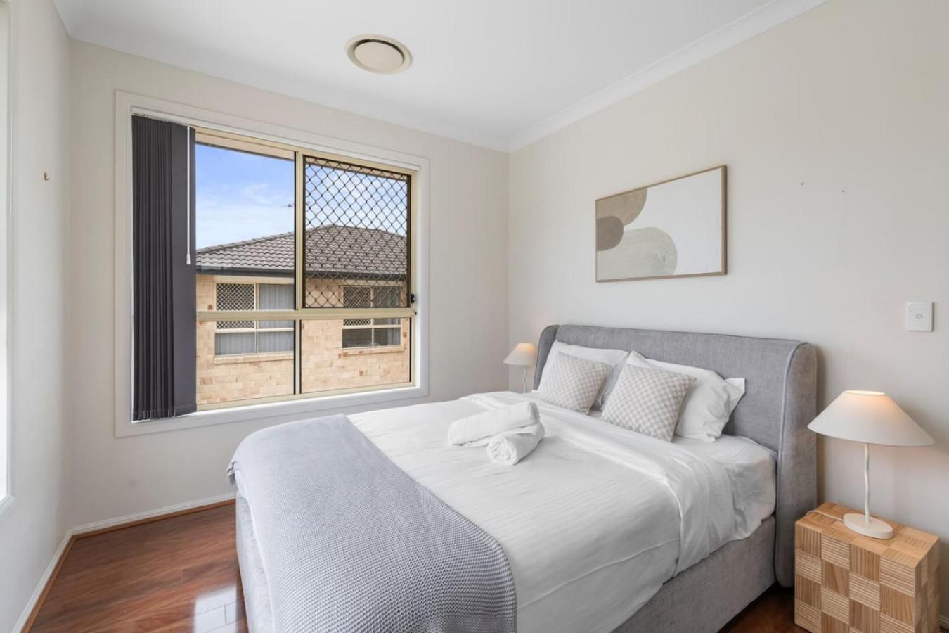 Spacious 4br Family In Inala Quiet Street