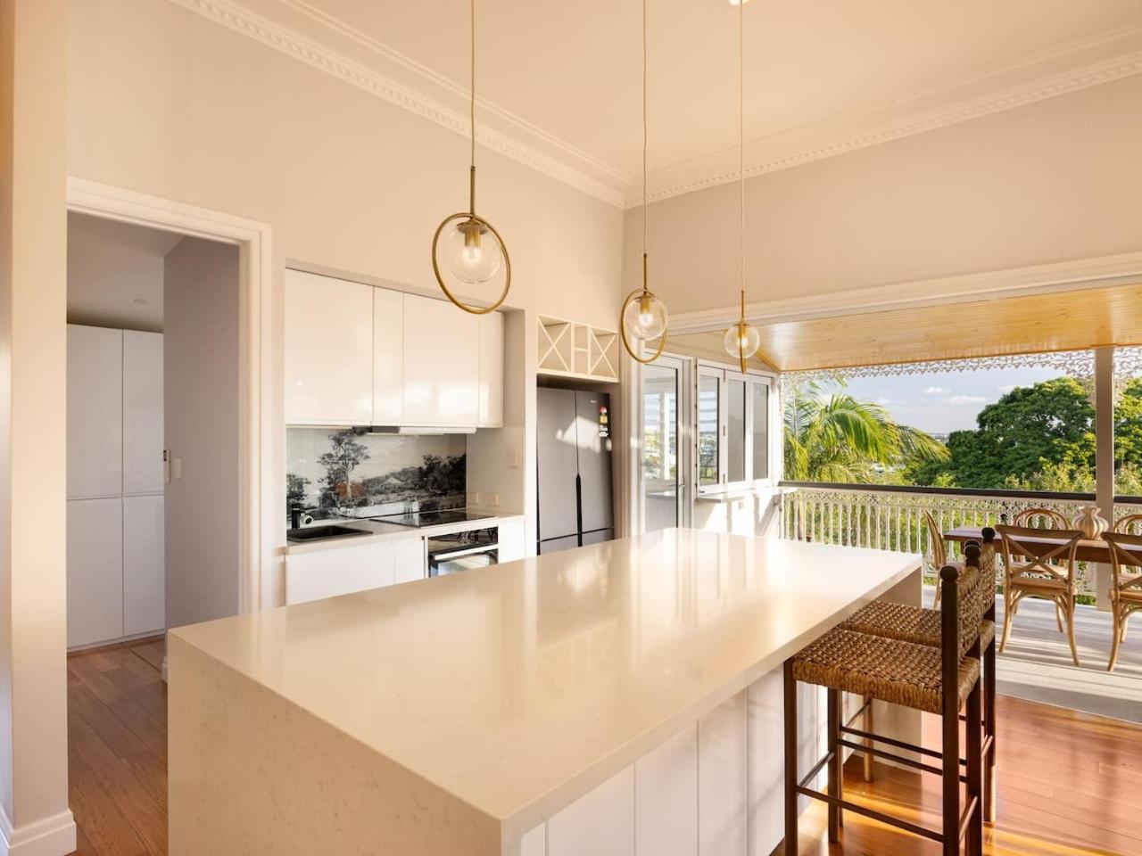 6mil Luxe Hilltop 6 Bedroom Heritage Mansion Holiday home *