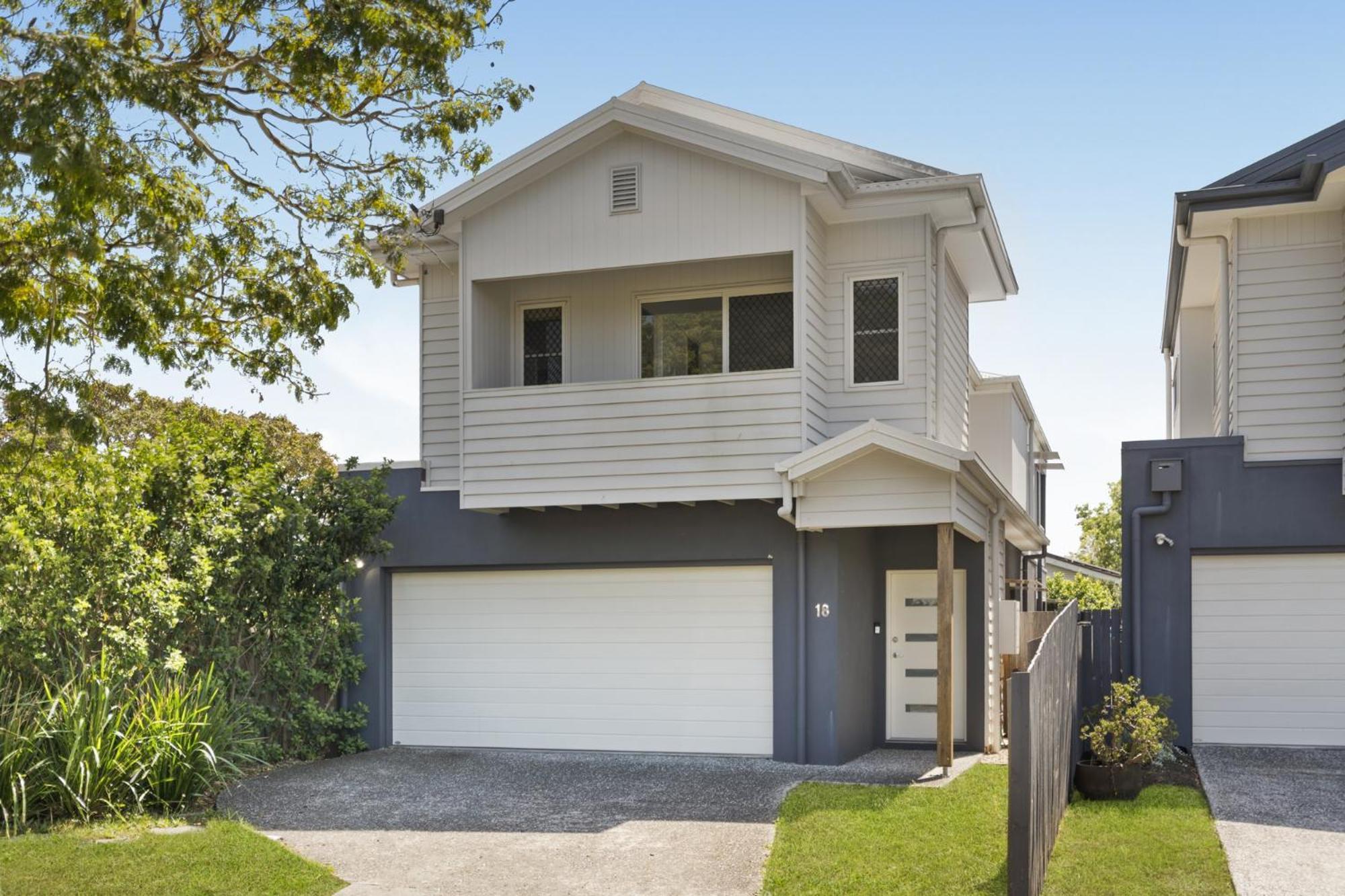 Holiday home Family-friendly House With Courtyard Retreat