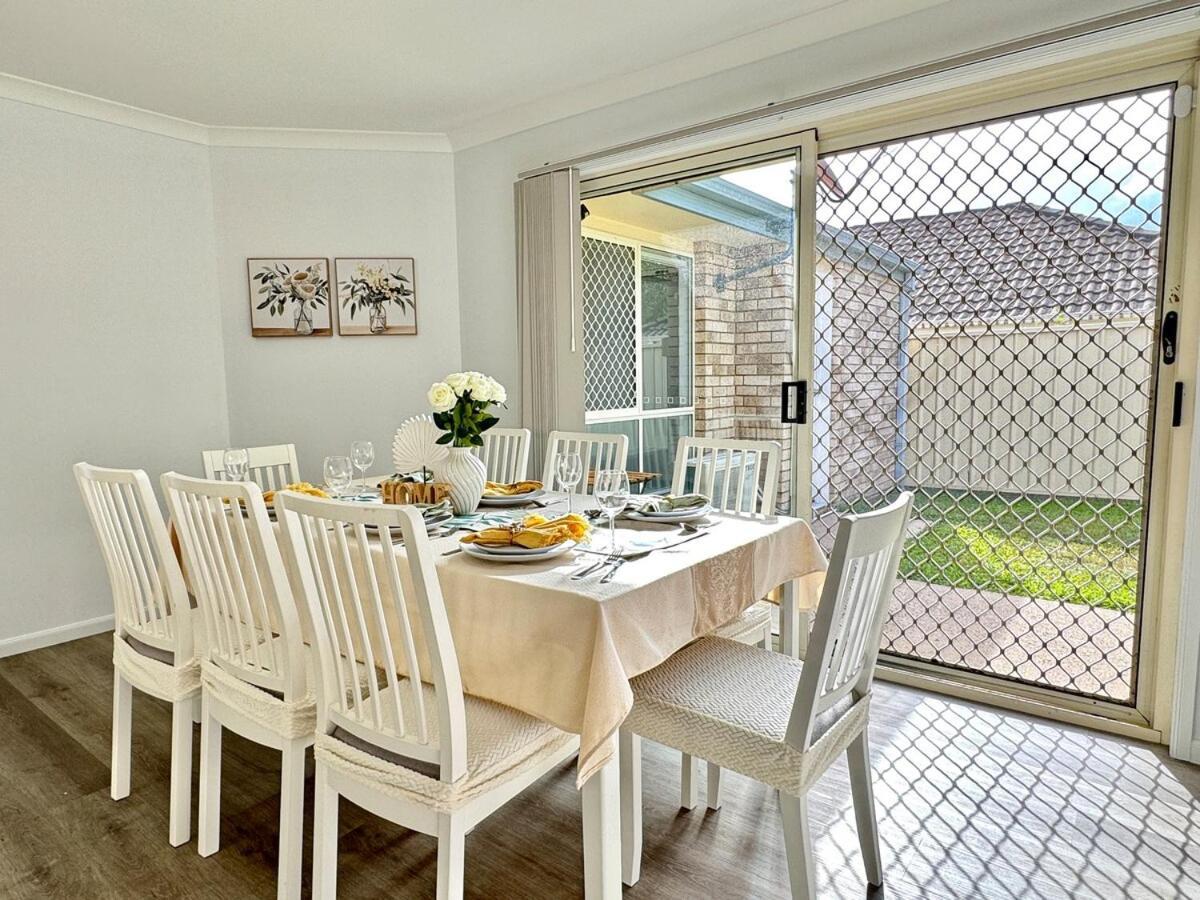 Serene 4br Family Retreat - Near Shops & Highways Holiday home *