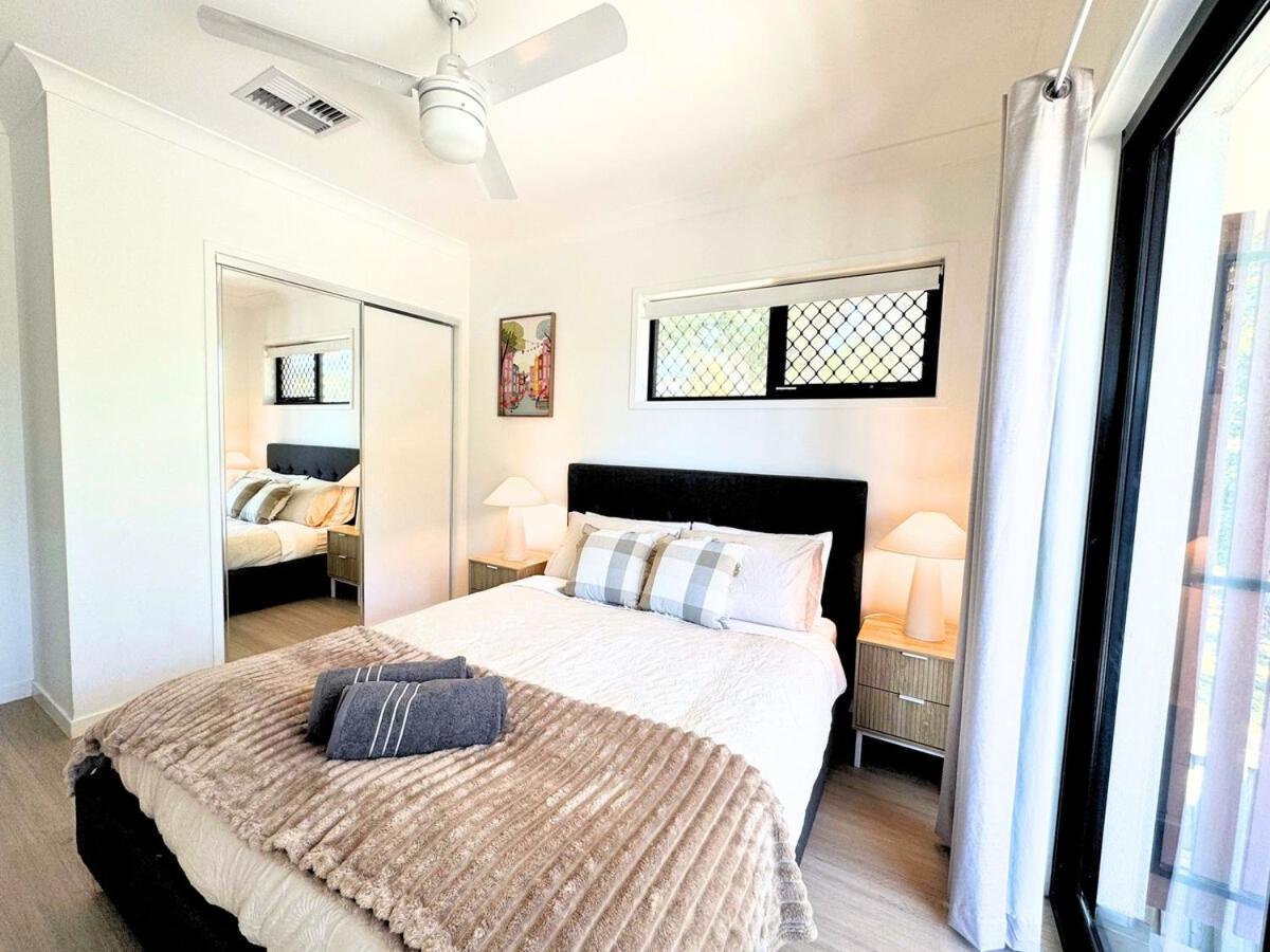 1em Abnb-style 5br, 2 Parking-patio, 5 Mins To Westfield