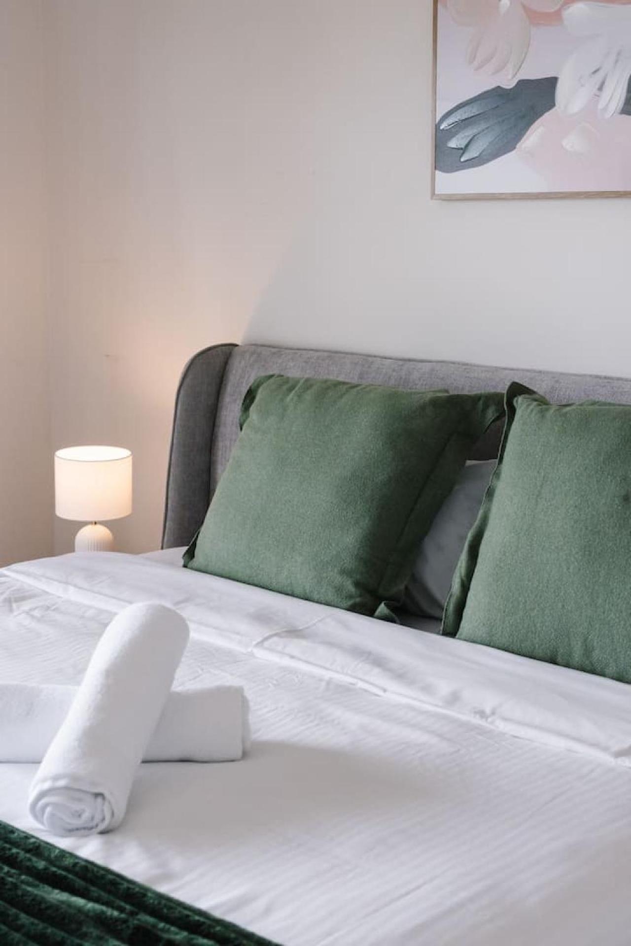 Spacious 4br Family In Inala Quiet Street Brisbane