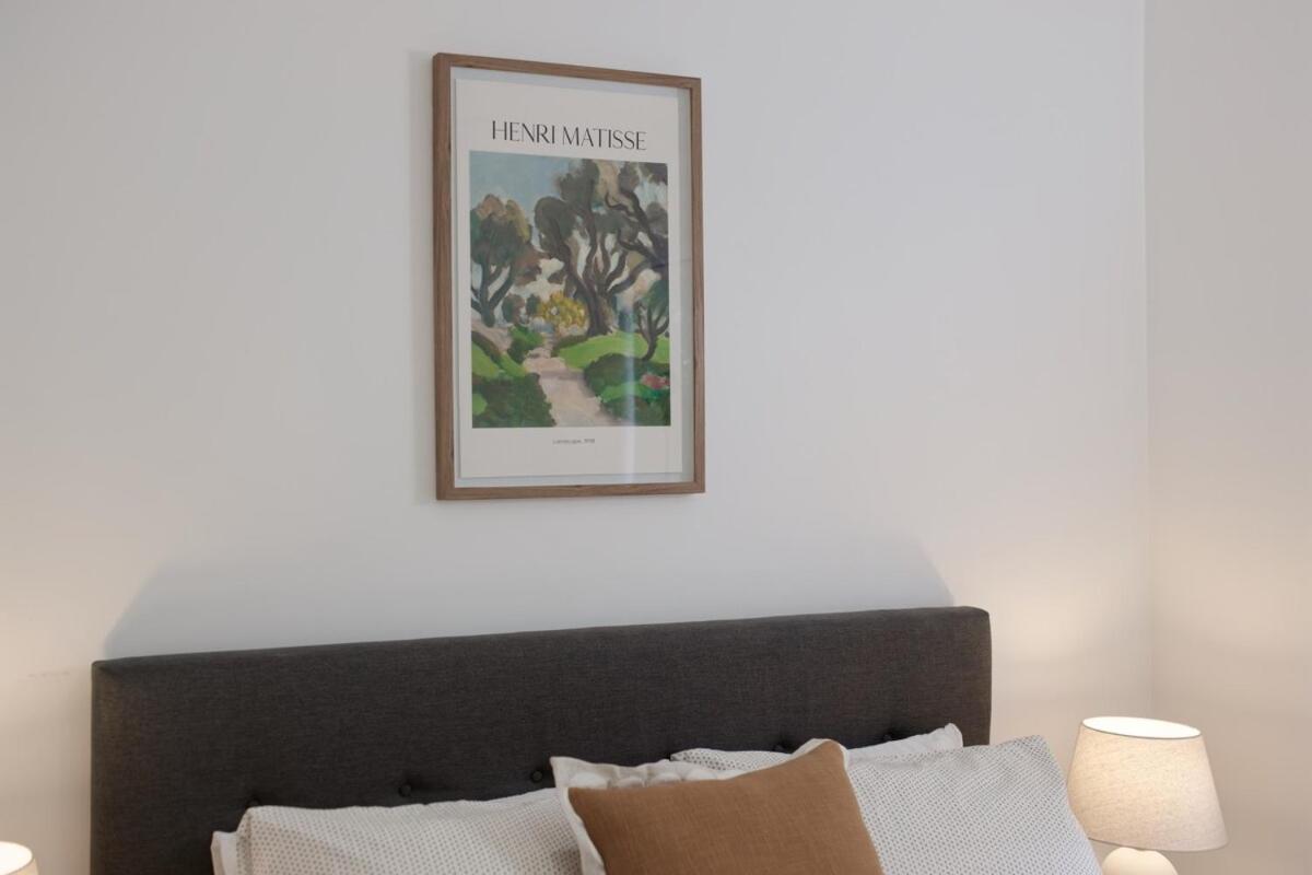 1em Abnb-style 5br, 2 Parking-patio, 5 Mins To Westfield