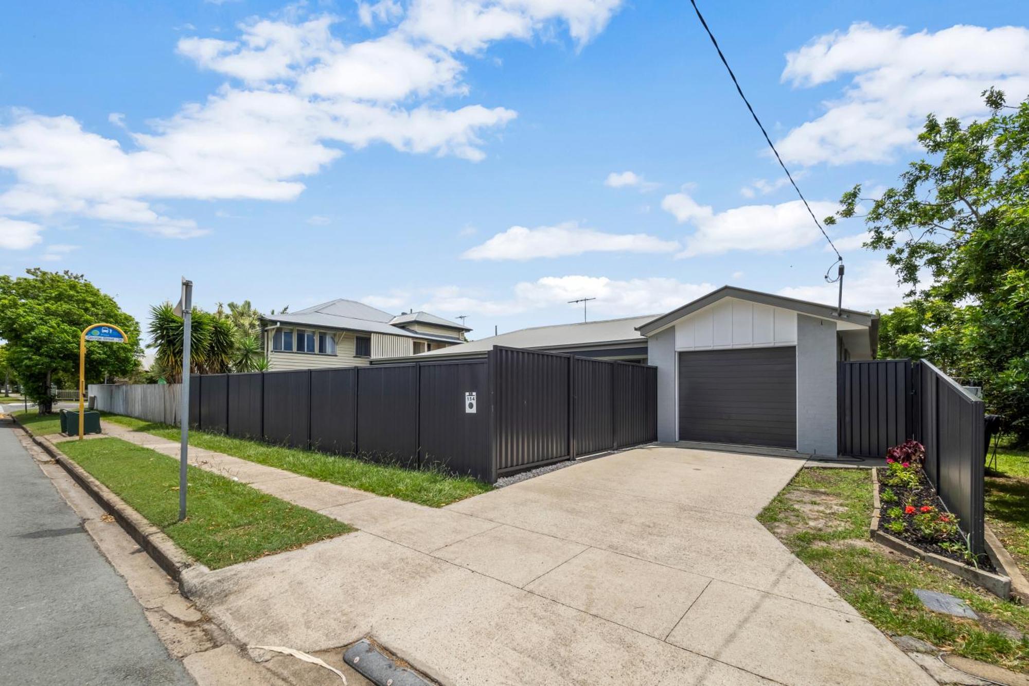 Holiday home 3 Bedroom Fully Renovated Away From *