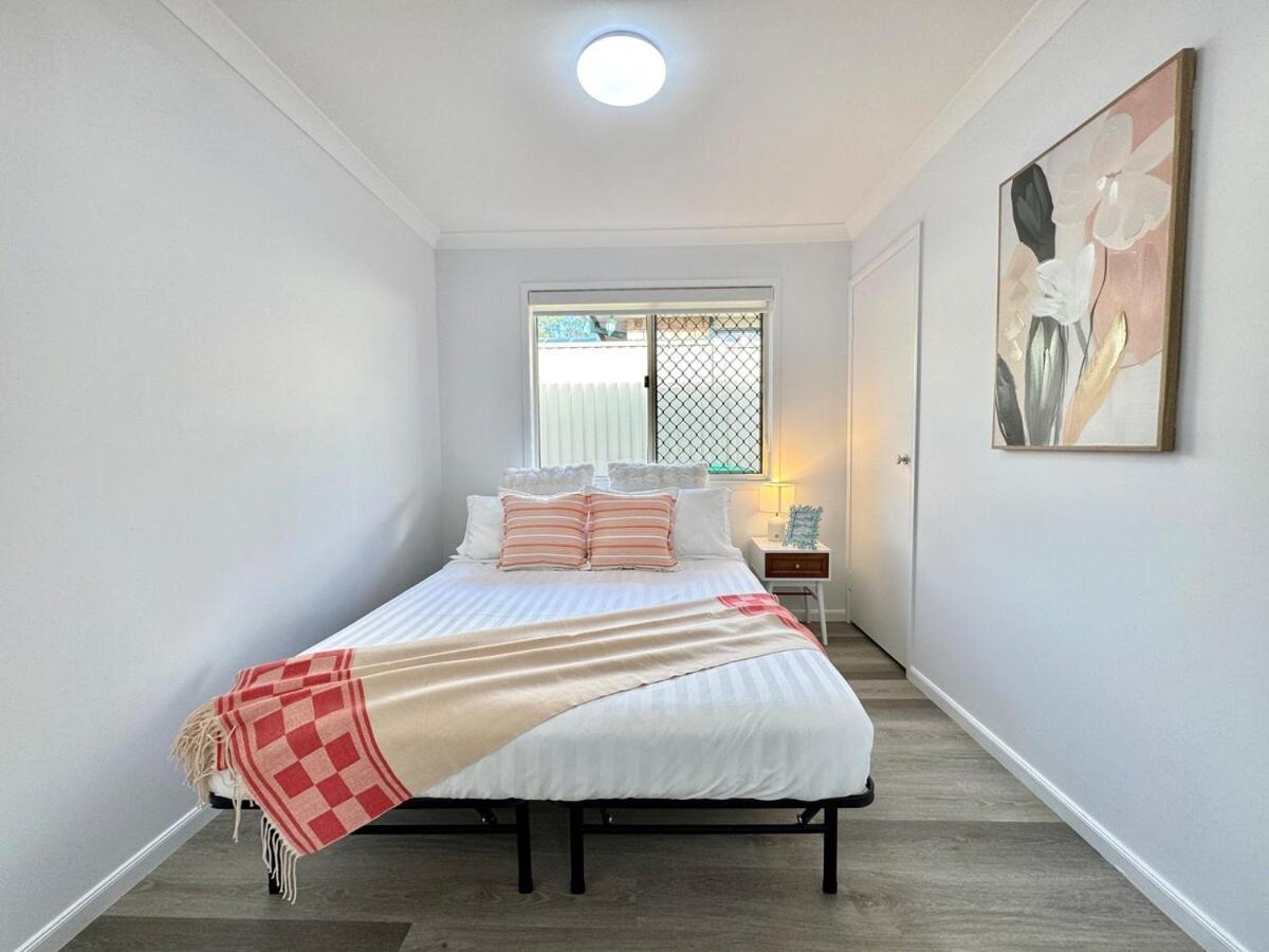 Serene 4br Family Retreat - Near Shops & Highways Holiday home