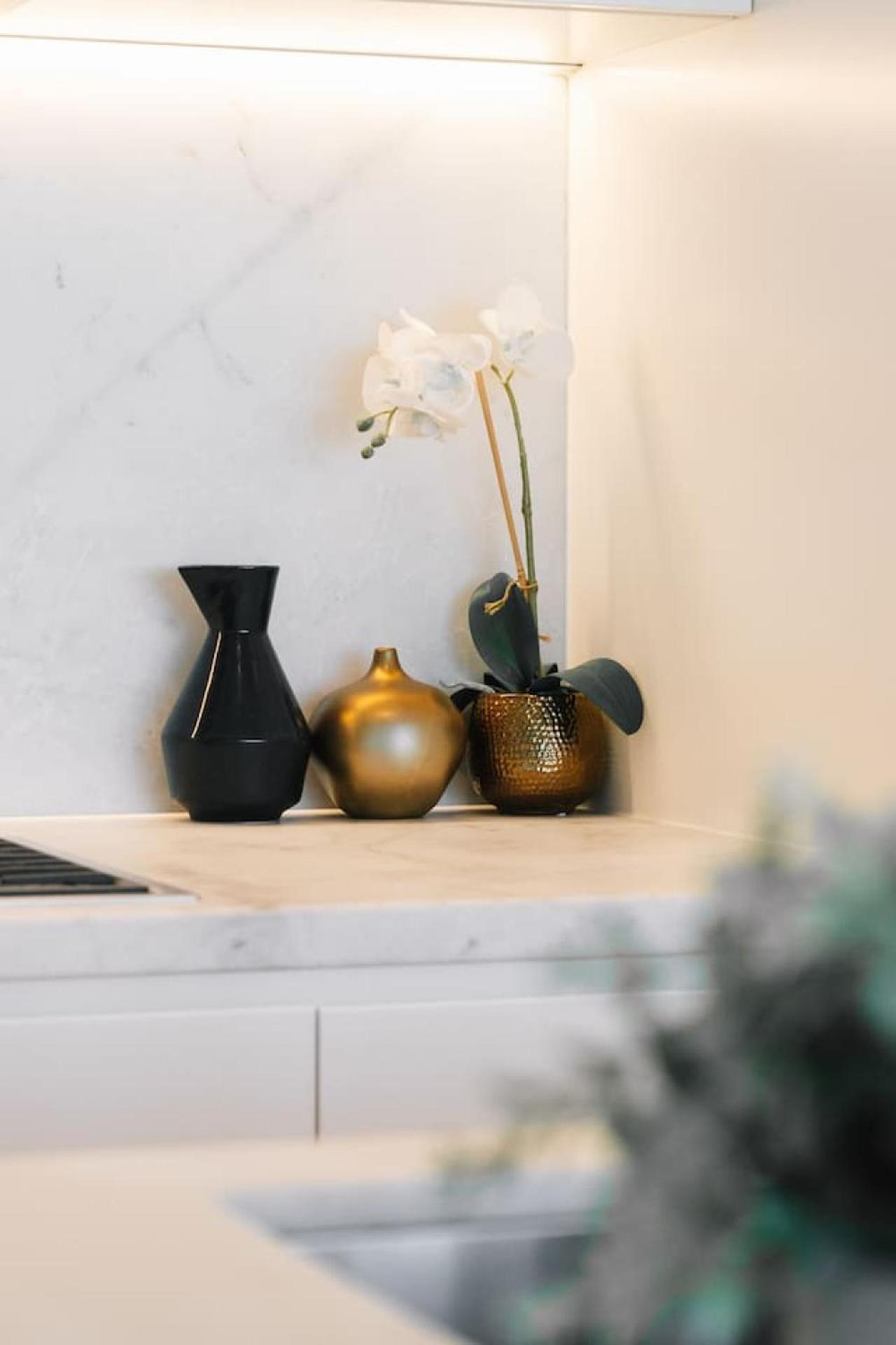 Modern Skyline 3br With Pool Gym And Tub Holiday home