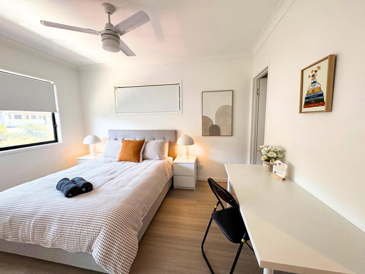 1em Abnb-style 5br, 2 Parking-patio, 5 Mins To Westfield Brisbane