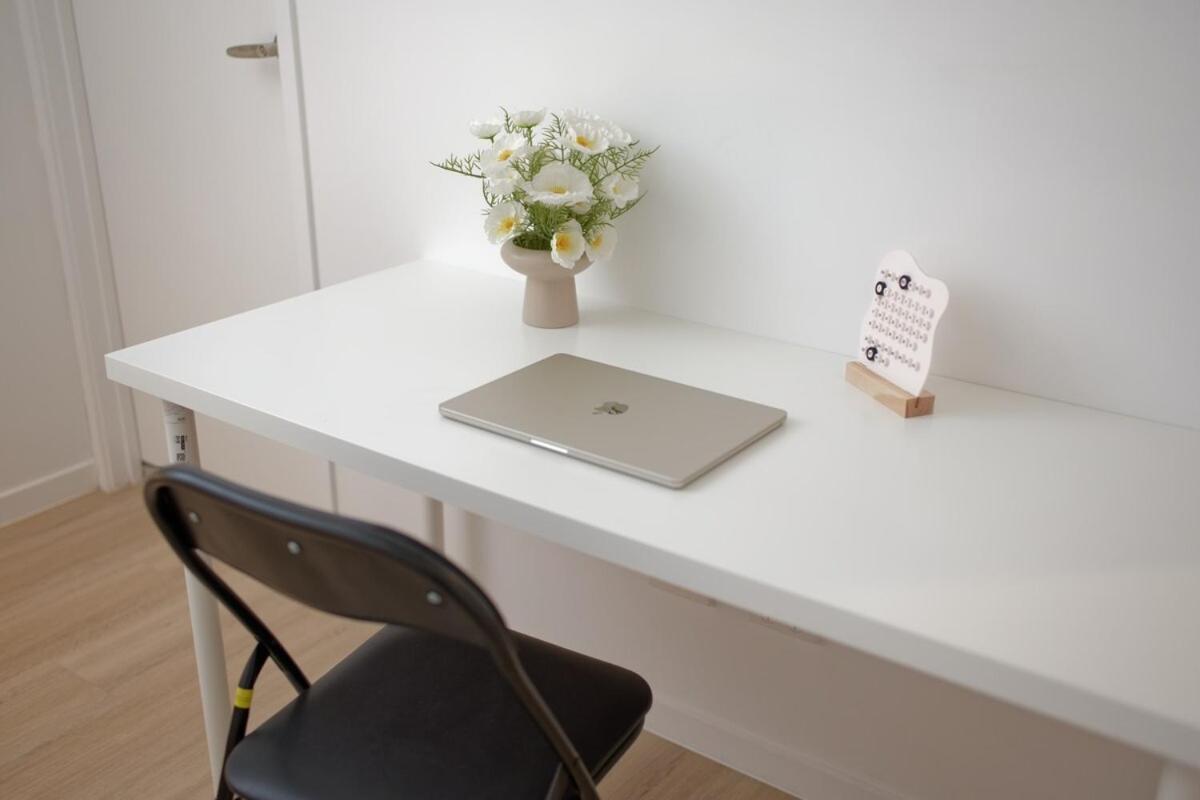 1em Abnb-style 5br, 2 Parking-patio, 5 Mins To Westfield *