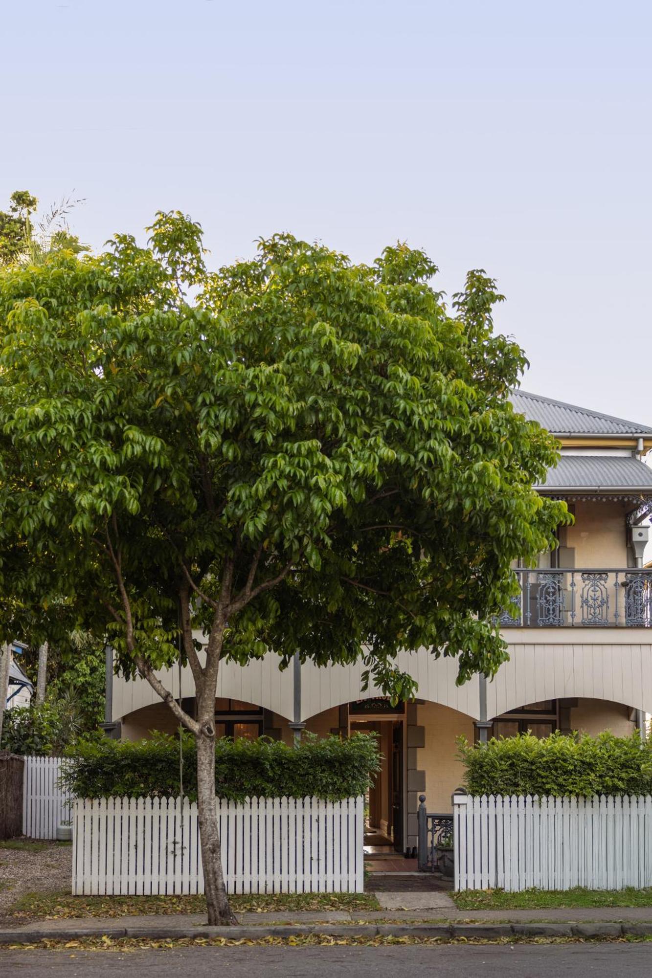 Spacious Inner Heritage