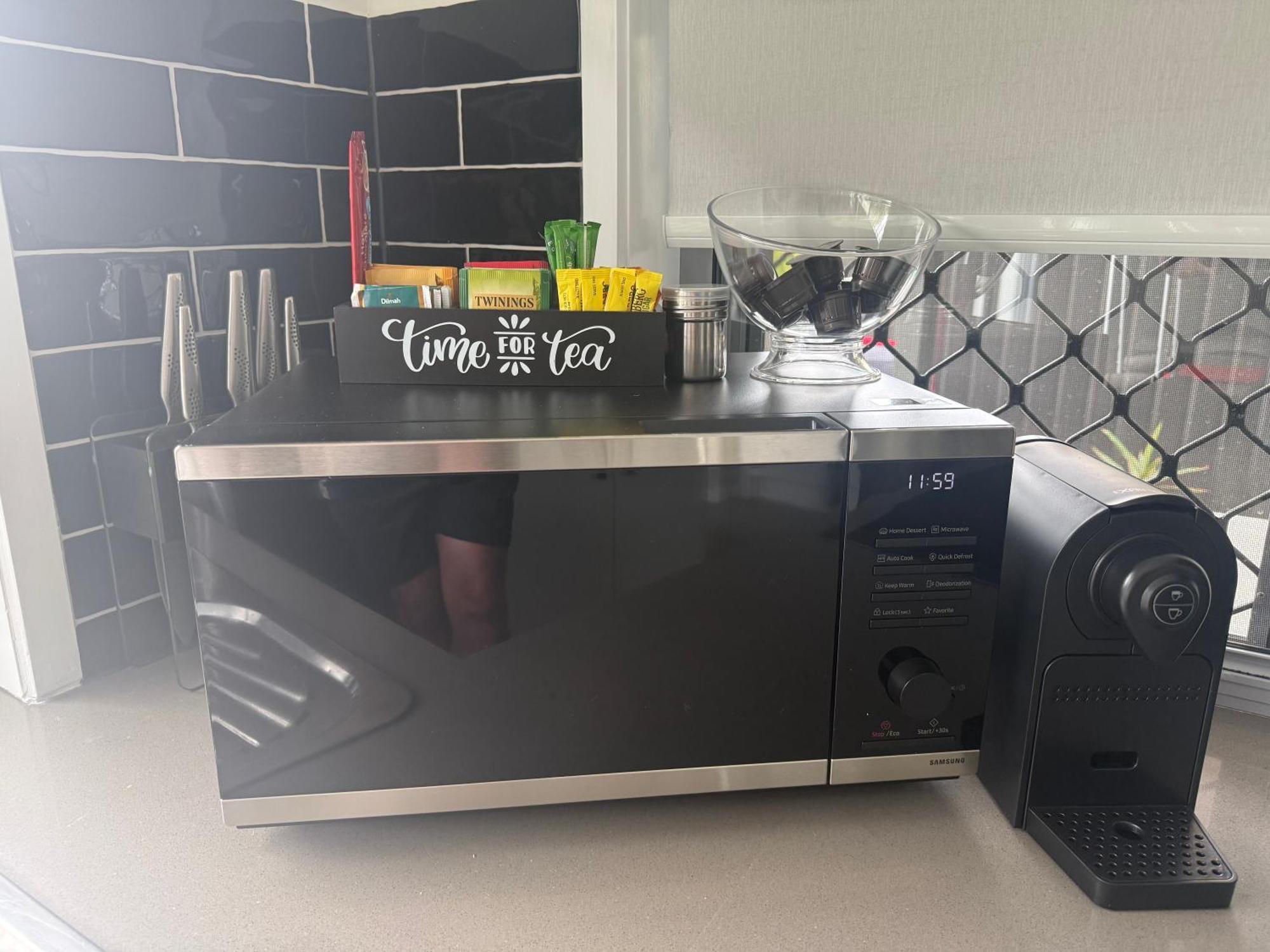 3 Bedroom Fully Renovated Away From Holiday home Brisbane