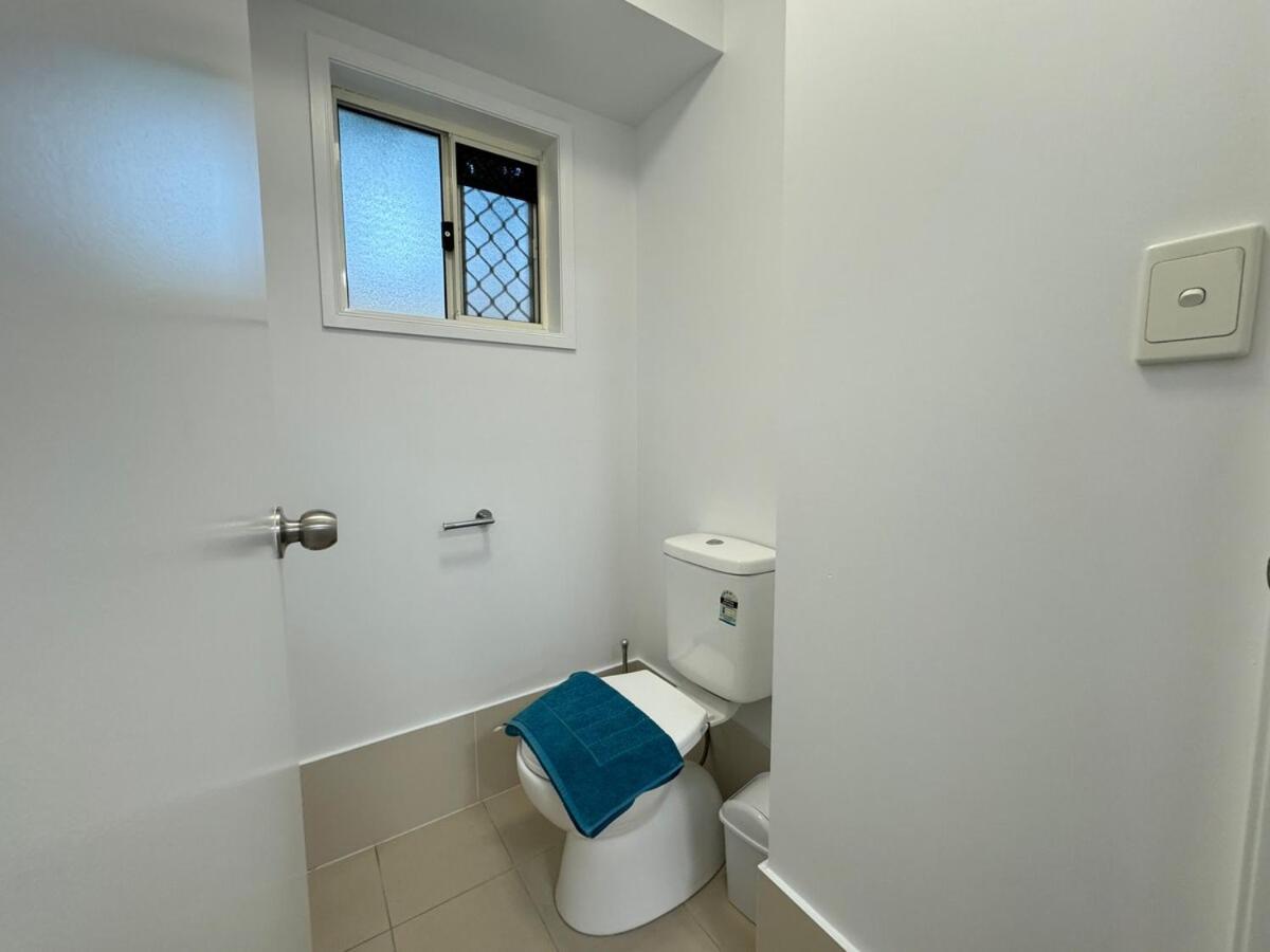 Serene 4br Family Retreat - Near Shops & Highways Brisbane