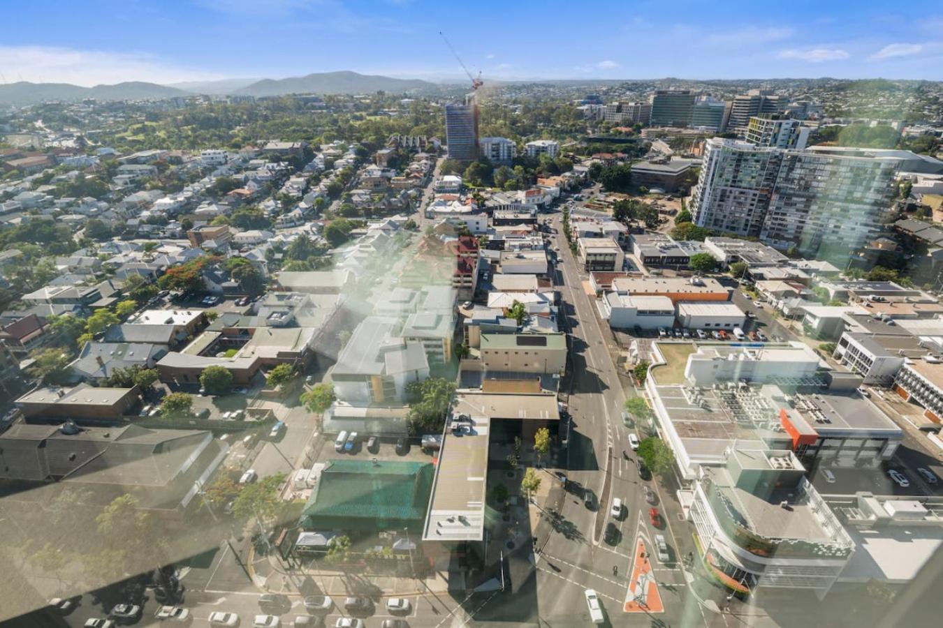 Modern Skyline 3br With Pool Gym And Tub *