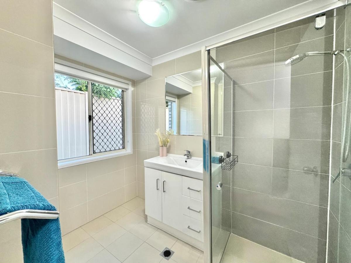 Serene 4br Family Retreat - Near Shops & Highways