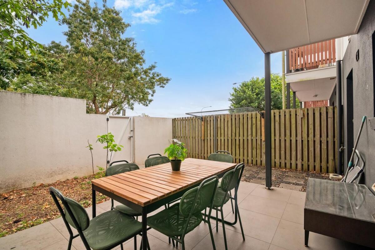 1em Abnb-style 5br, 2 Parking-patio, 5 Mins To Westfield * Brisbane