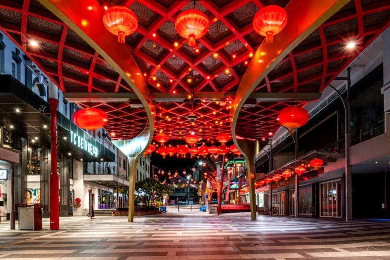 Modern Skyline 3br With Pool Gym And Tub Holiday home *