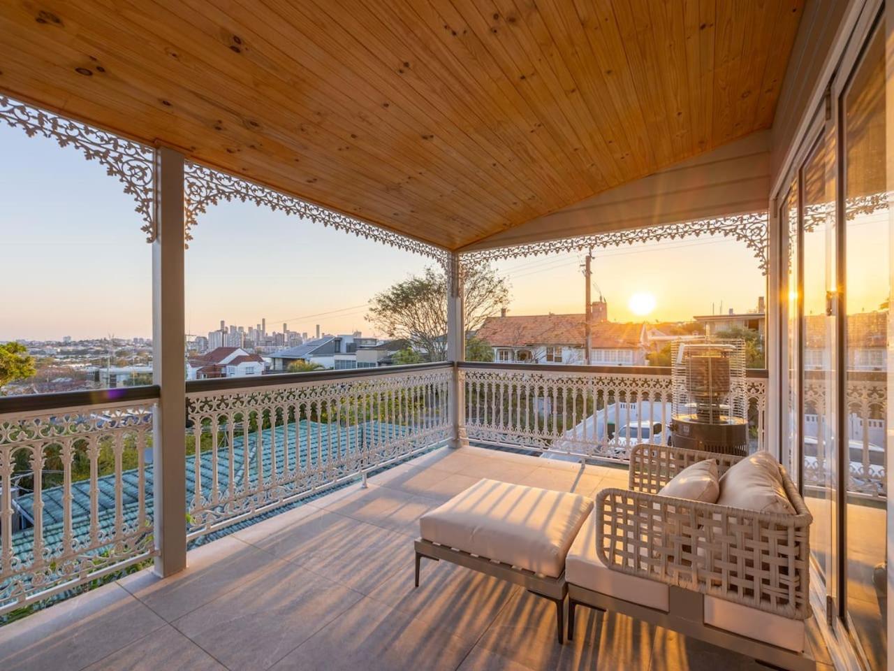 Holiday home 6mil Luxe Hilltop 6 Bedroom Heritage Mansion